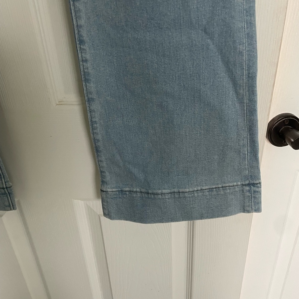 Ann Taylor Flare Jeans Size 8 - Picture 4 of 4